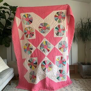 Vintage Pink Dresden Plate Quilt 84x72 Hand Quilted Feedsack Style